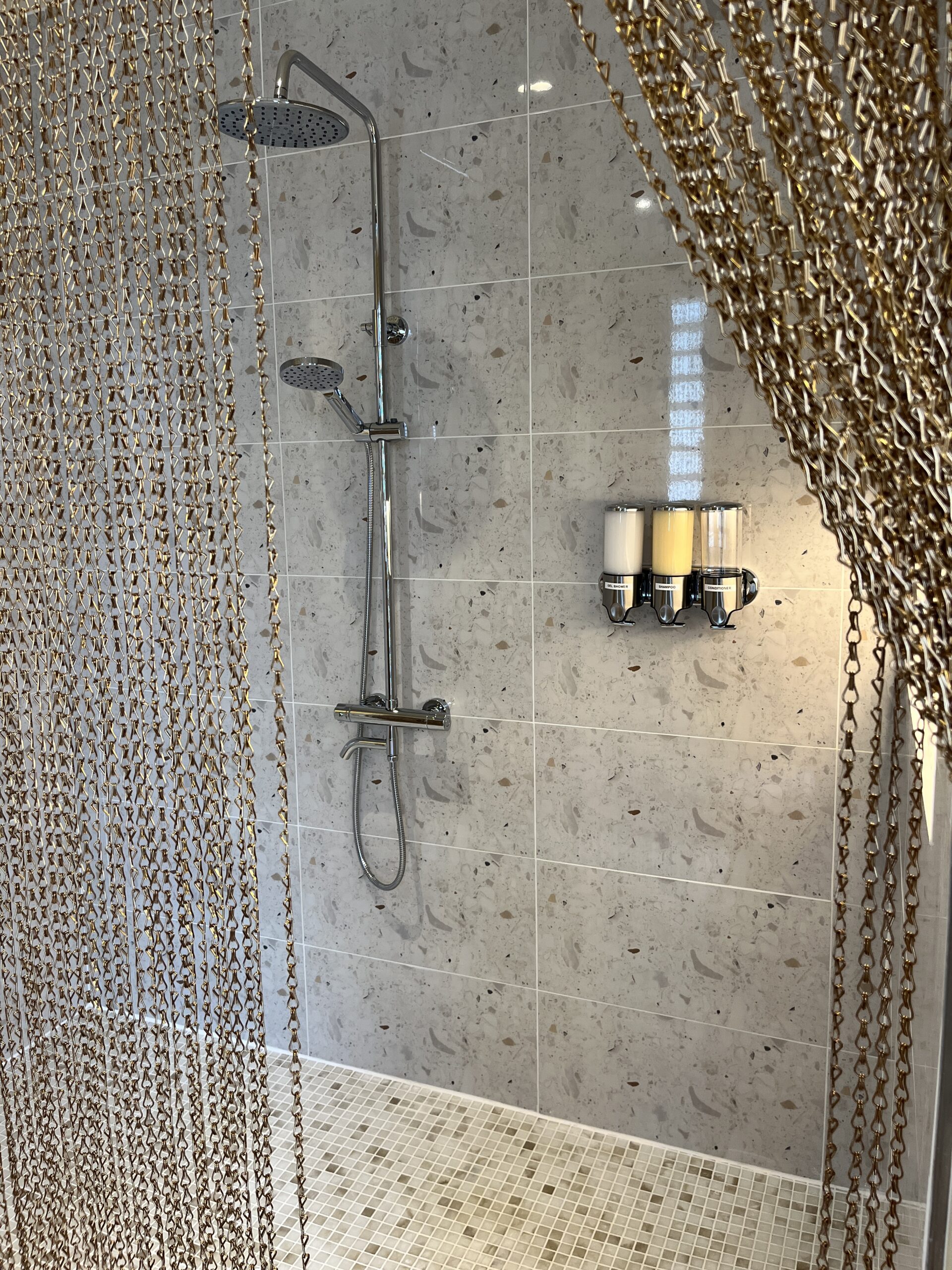 Douche Bungalow grand jardin