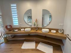 image-slider-with-thumbnail3.jpeg